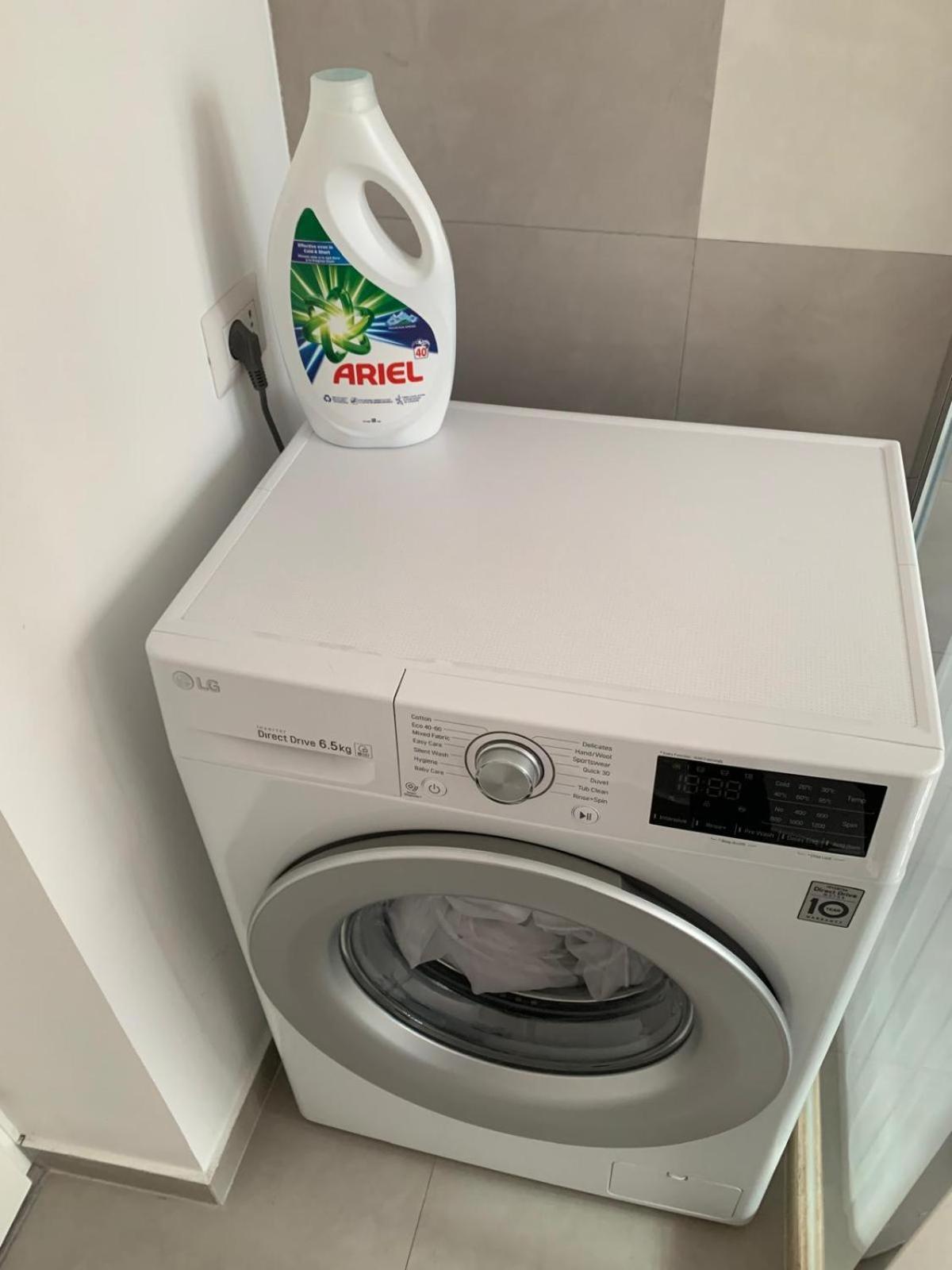 Rose Apartment Piatra Neamţ エクステリア 写真