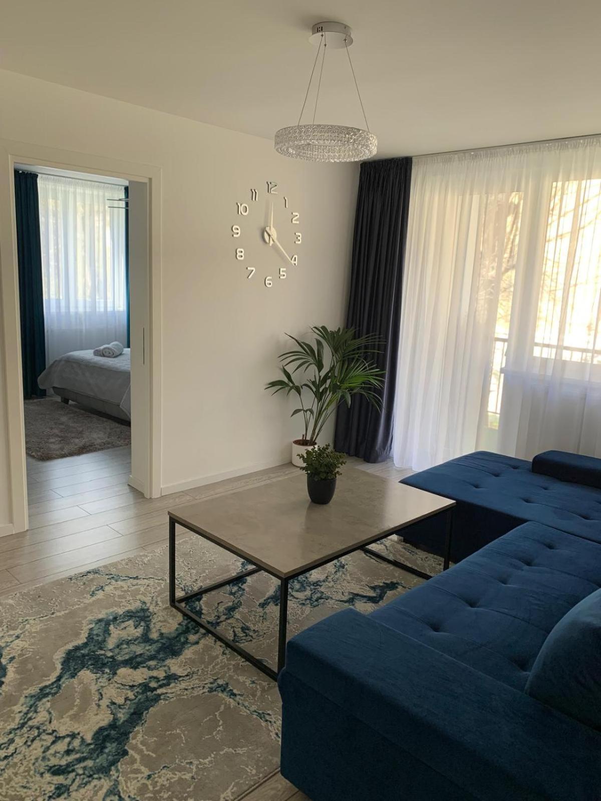 Rose Apartment Piatra Neamţ エクステリア 写真