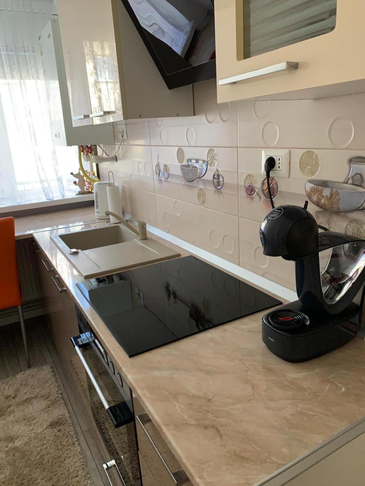 Rose Apartment Piatra Neamţ エクステリア 写真