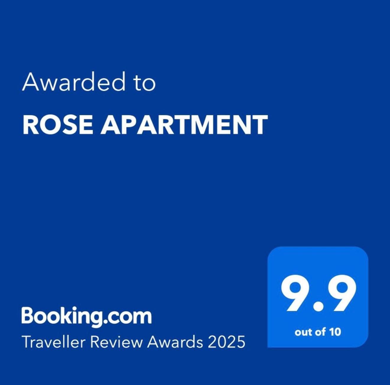 Rose Apartment Piatra Neamţ エクステリア 写真